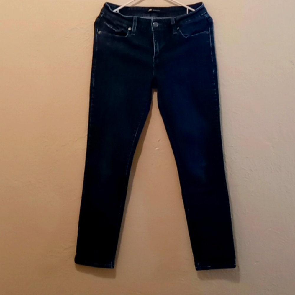 Women's Levi Strauss ladies Jeans. Size 8M.